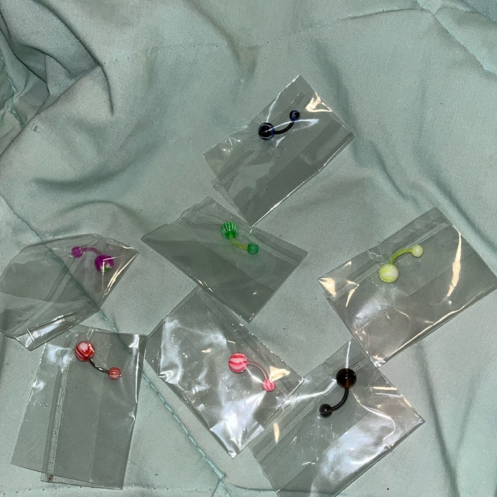 7 Random Selected Navel Rings
